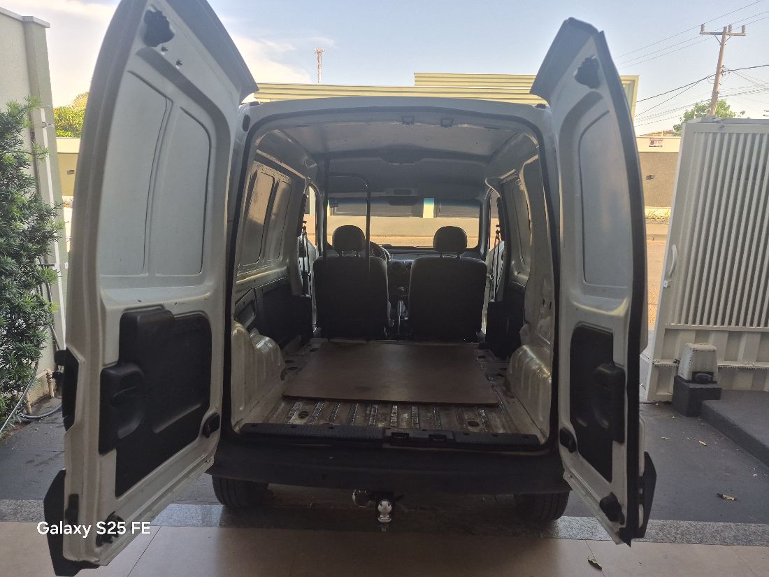 Renault Kangoo Express Hi-Flex 2015/2016 — foto 5 de 12