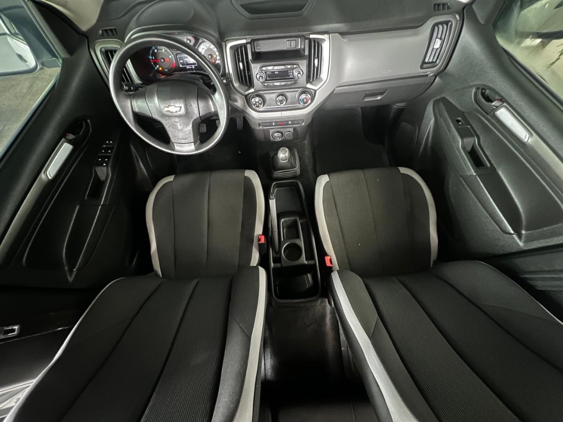 CHEVROLET/GM S10 LS CD 2.8 4x4 TDI Mecânico Diesel 2023/2024 — foto 13 de 15