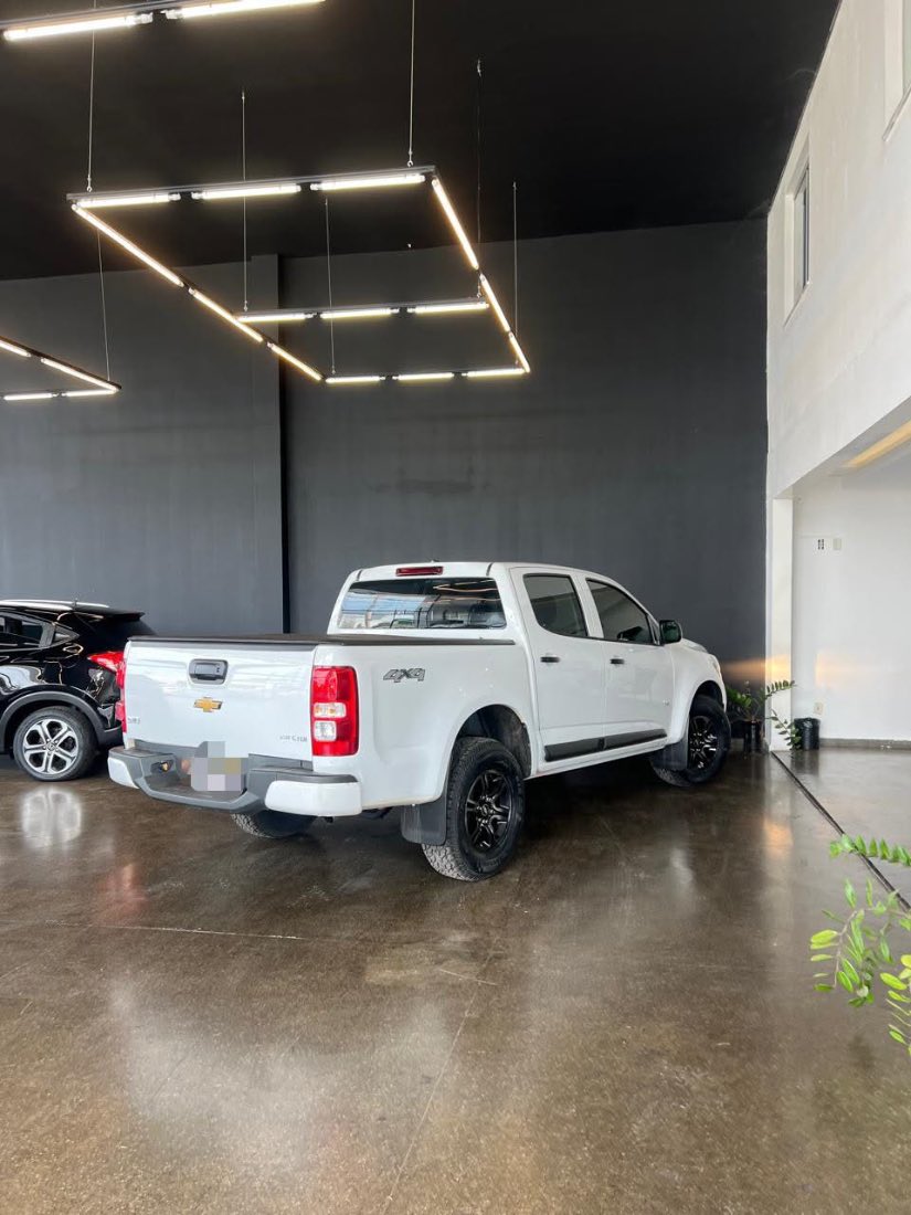 CHEVROLET/GM S10 LS CD 2.8 4x4 TDI Mecânico Diesel 2023/2024 — foto 2 de 15