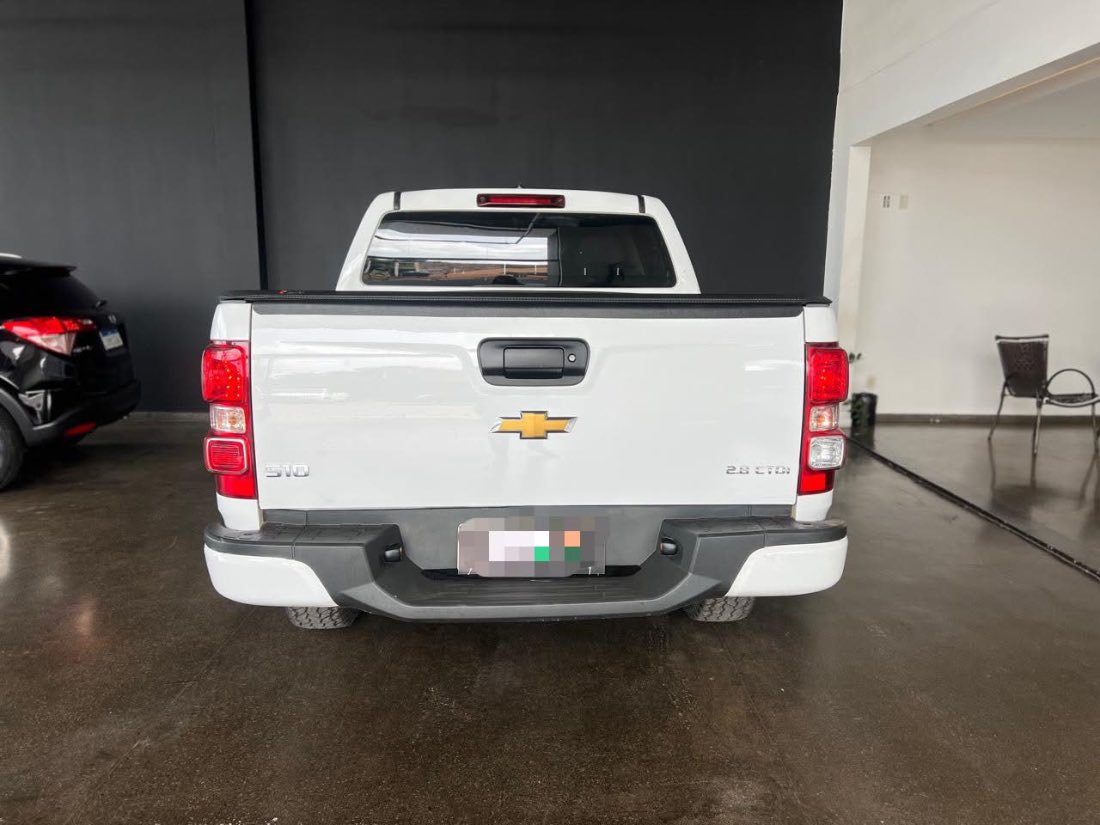 CHEVROLET/GM S10 LS CD 2.8 4x4 TDI Mecânico Diesel 2023/2024 — foto 4 de 15