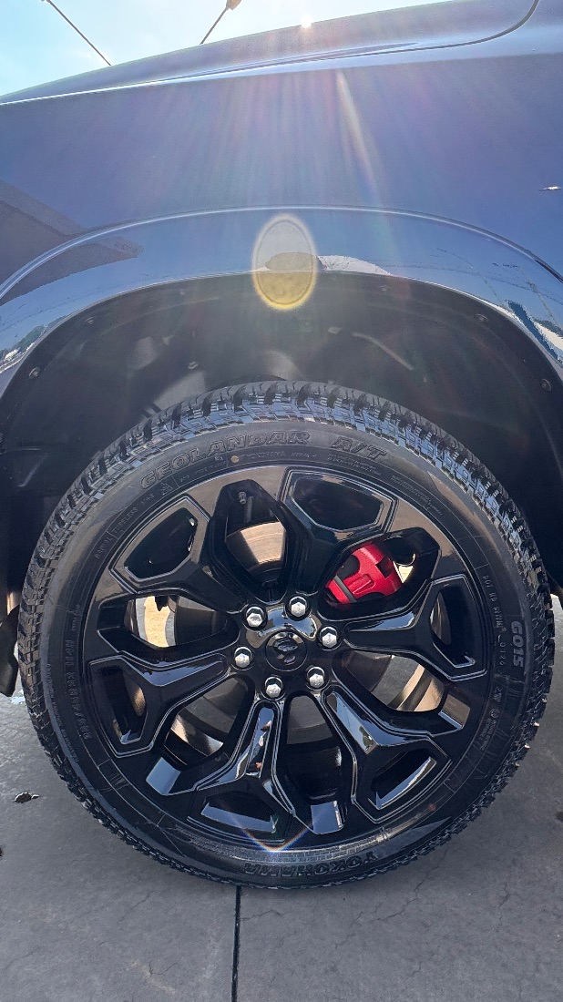 RAM Ram 1500 Limited Night Edition 5.7 4x4 Automático 2023/2024 — foto 13 de 15