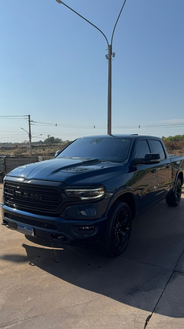 RAM Ram 1500 Limited Night Edition 5.7 4x4 Automático 2023/2024 — foto 3 de 15