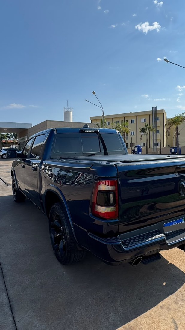 RAM Ram 1500 Limited Night Edition 5.7 4x4 Automático 2023/2024 — foto 7 de 15