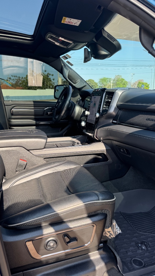 RAM Ram 1500 Limited Night Edition 5.7 4x4 Automático 2023/2024 — foto 9 de 15