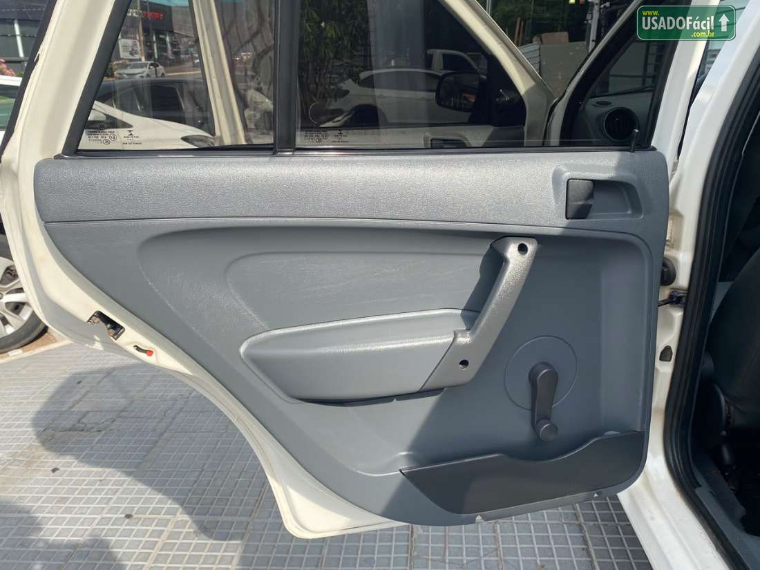 VOLKSWAGEN Gol 1.0 Mi 4P Total Flex 2013/2014 — foto 14 de 18