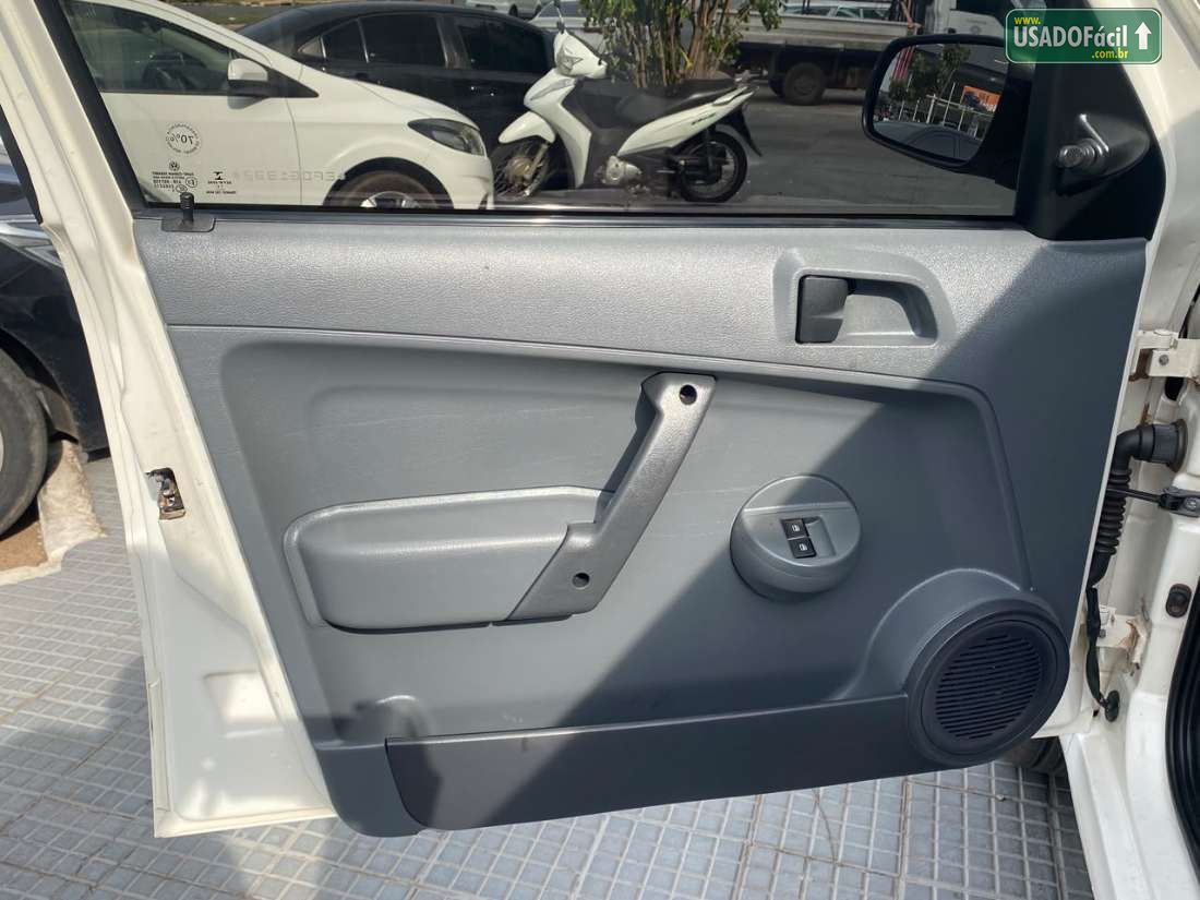 VOLKSWAGEN Gol 1.0 Mi 4P Total Flex 2013/2014 — foto 13 de 18