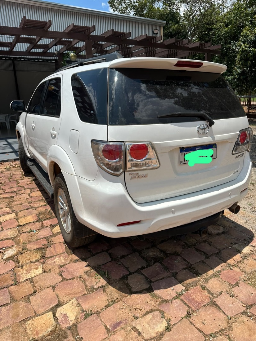 Toyota SW4 FLEX 2.7 7 LUGARES 2015/2015 — foto 5 de 13