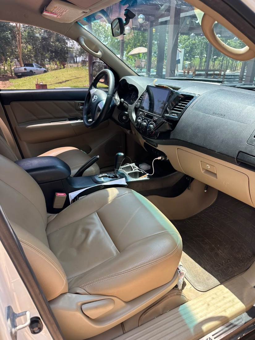 Toyota SW4 FLEX 2.7 7 LUGARES 2015/2015 — foto 9 de 13