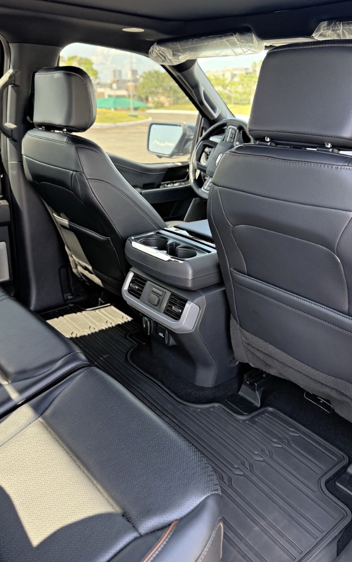 Ford F-150 Lariat 4x4 5.0 V8 2024/2024 — foto 8 de 15