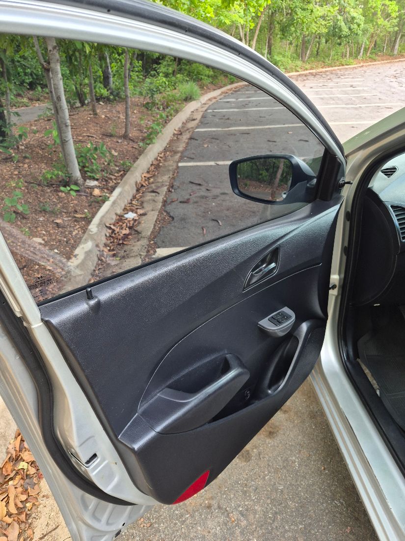 Hyundai HB20 Hatch Comfort Plus 1.0 Flex 2014/2014 — foto 15 de 15