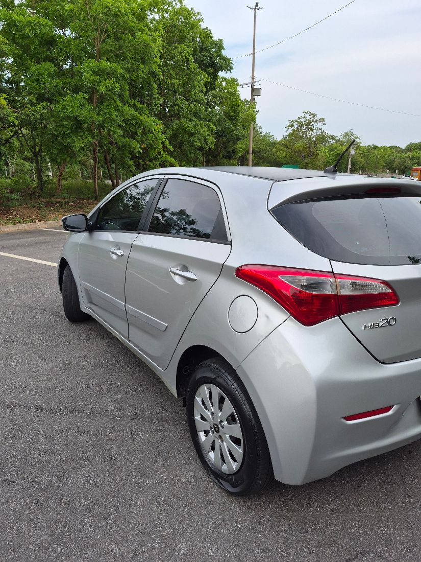 Hyundai HB20 Hatch Comfort Plus 1.0 Flex 2014/2014 — foto 5 de 15
