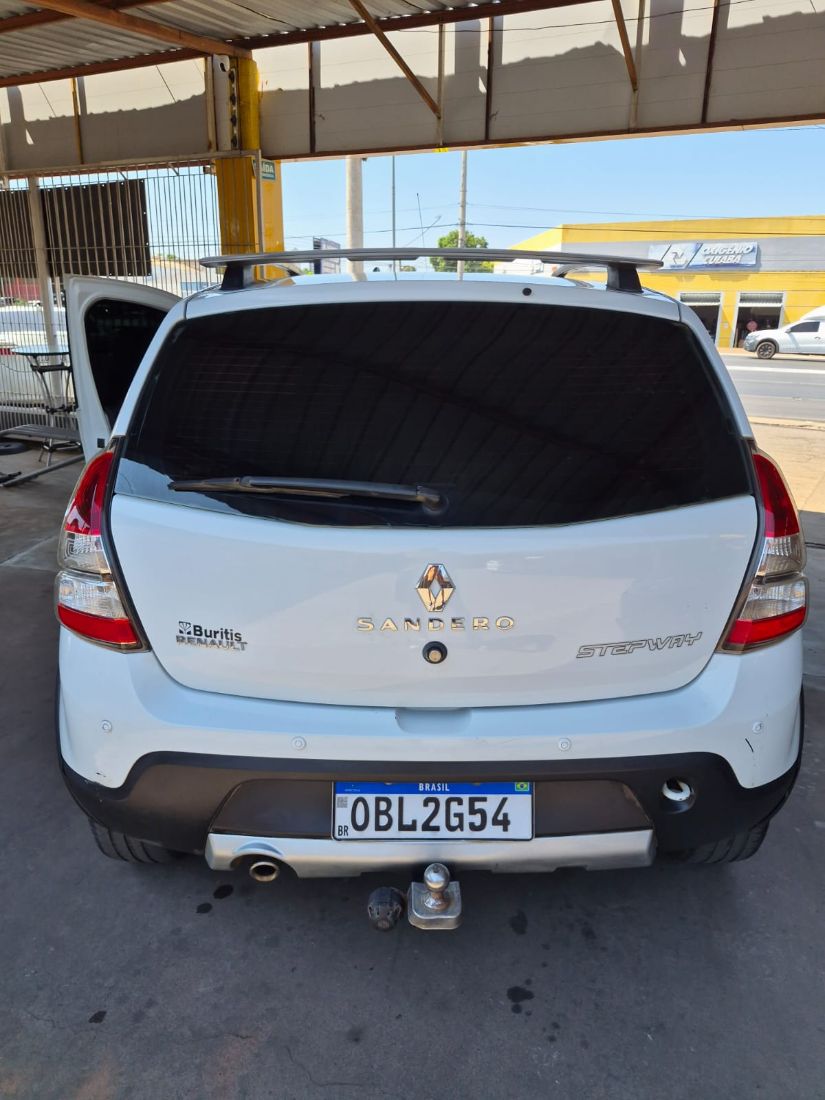 Renault Sandero Stepway 1.6 5P Hi-Power 2013/2013 — foto 3 de 11