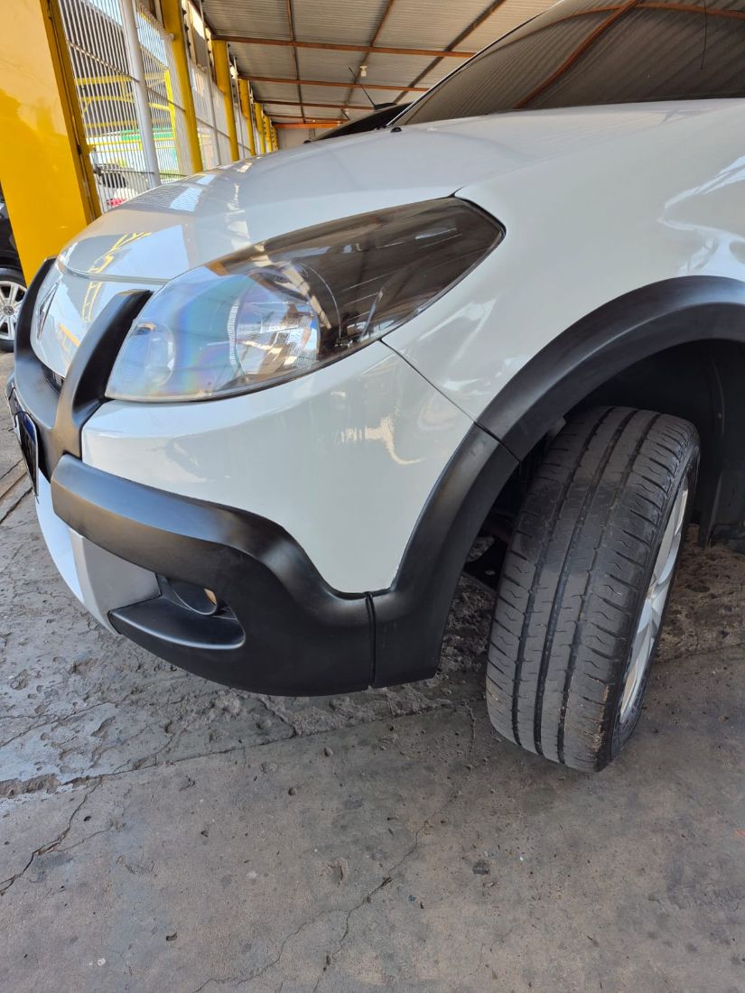 Renault Sandero Stepway 1.6 5P Hi-Power 2013/2013 — foto 6 de 11