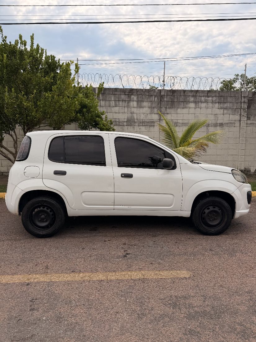 Fiat Uno Drive 1.0 Flex 5P 2018/2018 — foto 7 de 10