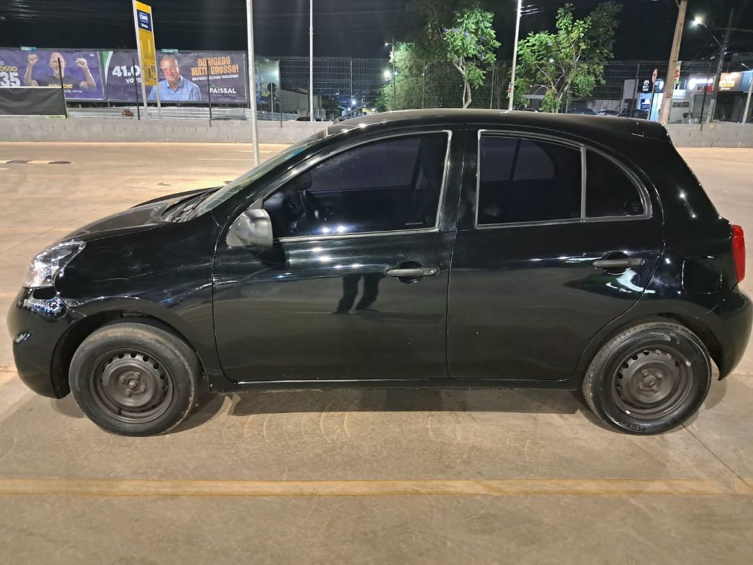 Nissan March S 1.0 5P Flex 2015/2016 — foto 6 de 14