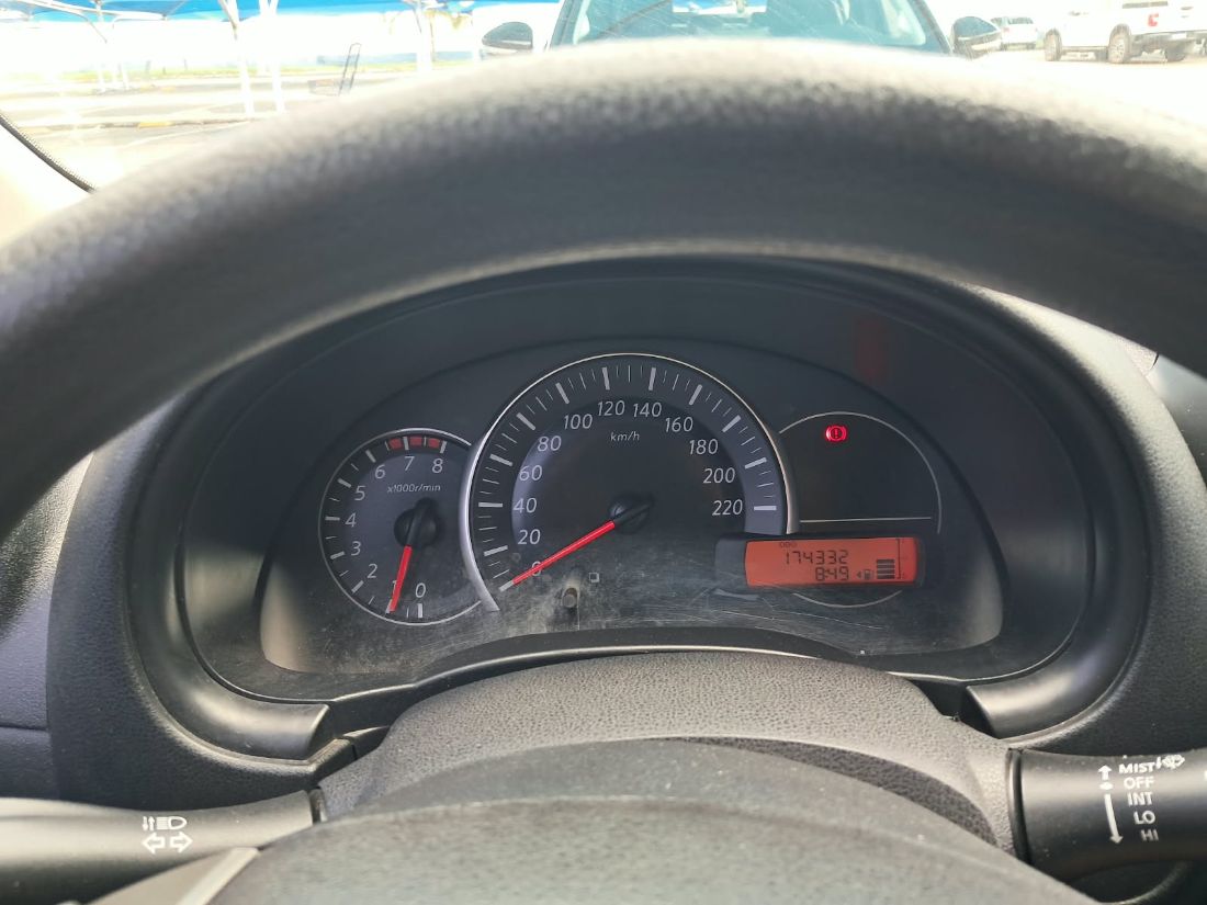 Nissan March S 1.0 5P Flex 2015/2016 — foto 7 de 14