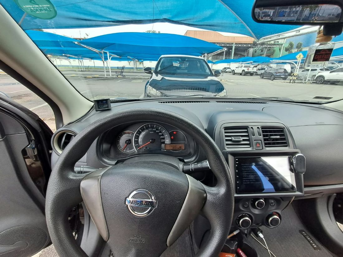 Nissan March S 1.0 5P Flex 2015/2016 — foto 9 de 14
