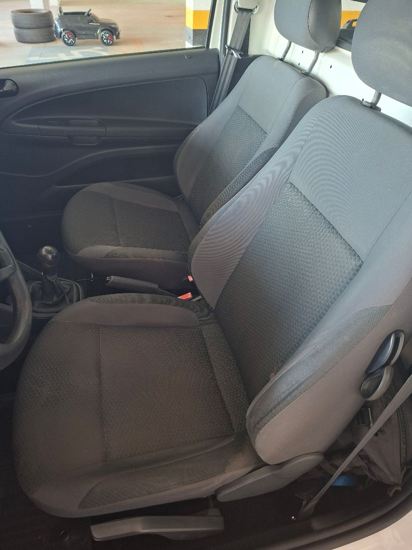 Volkswagen Saveiro Robust CD 1.6 Total Flex 2020/2021 — foto 10 de 12