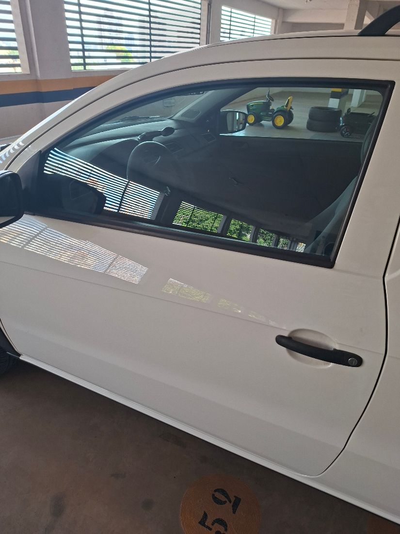 Volkswagen Saveiro Robust CD 1.6 Total Flex 2020/2021 — foto 8 de 12