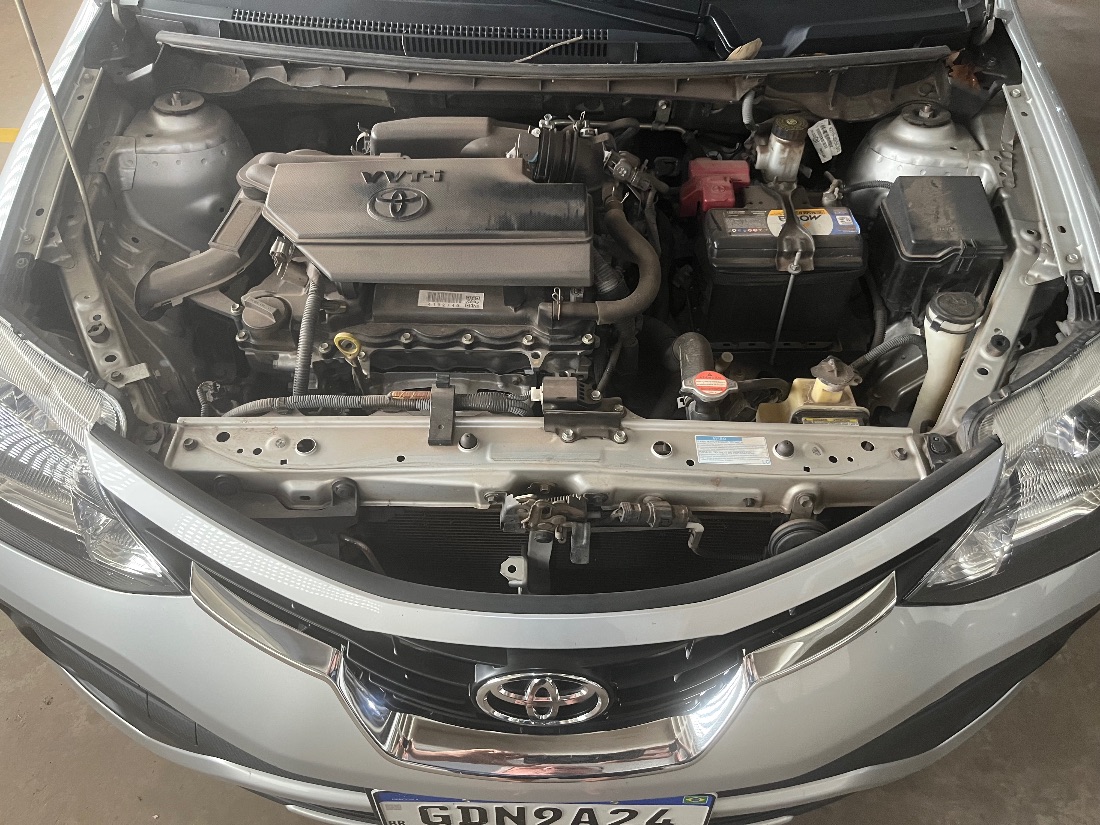 Toyota Etios Hatch Platinum 1.5 Automático Flex 2018/2018 — foto 9 de 13