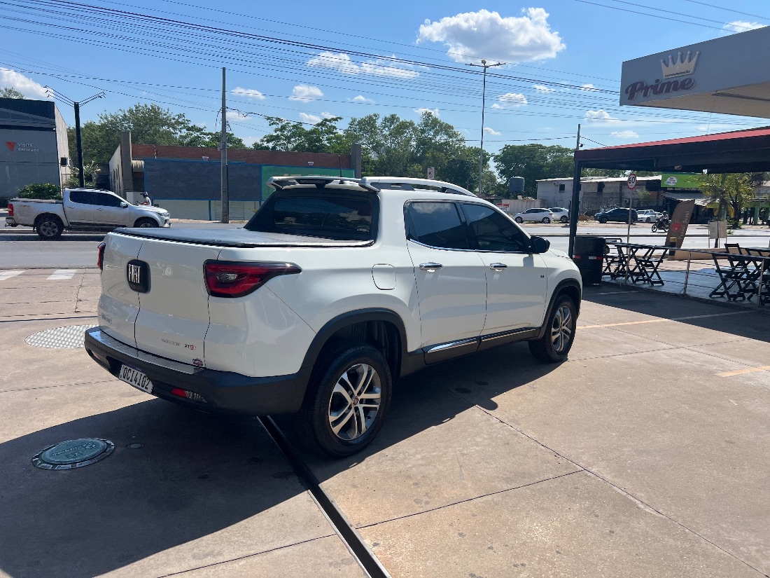 Fiat Toro Volcano 2.4 Automático Flex 2019/2019 — foto 2 de 13