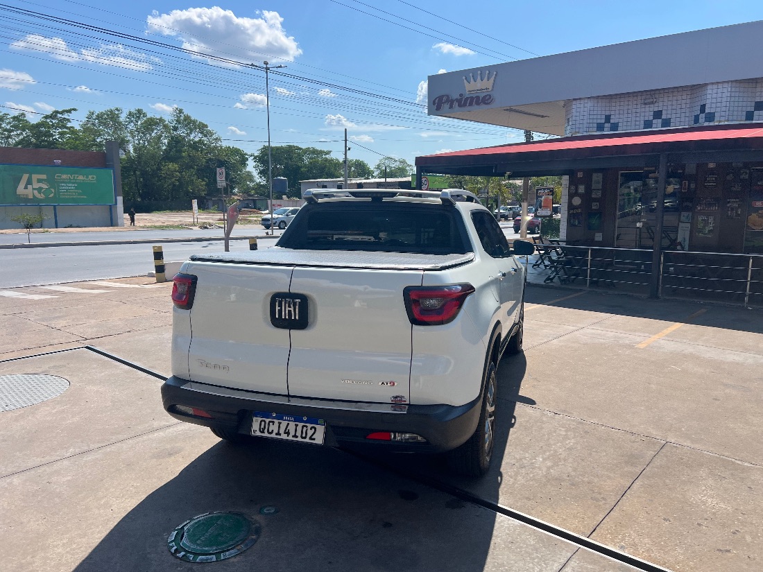Fiat Toro Volcano 2.4 Automático Flex 2019/2019 — foto 4 de 13