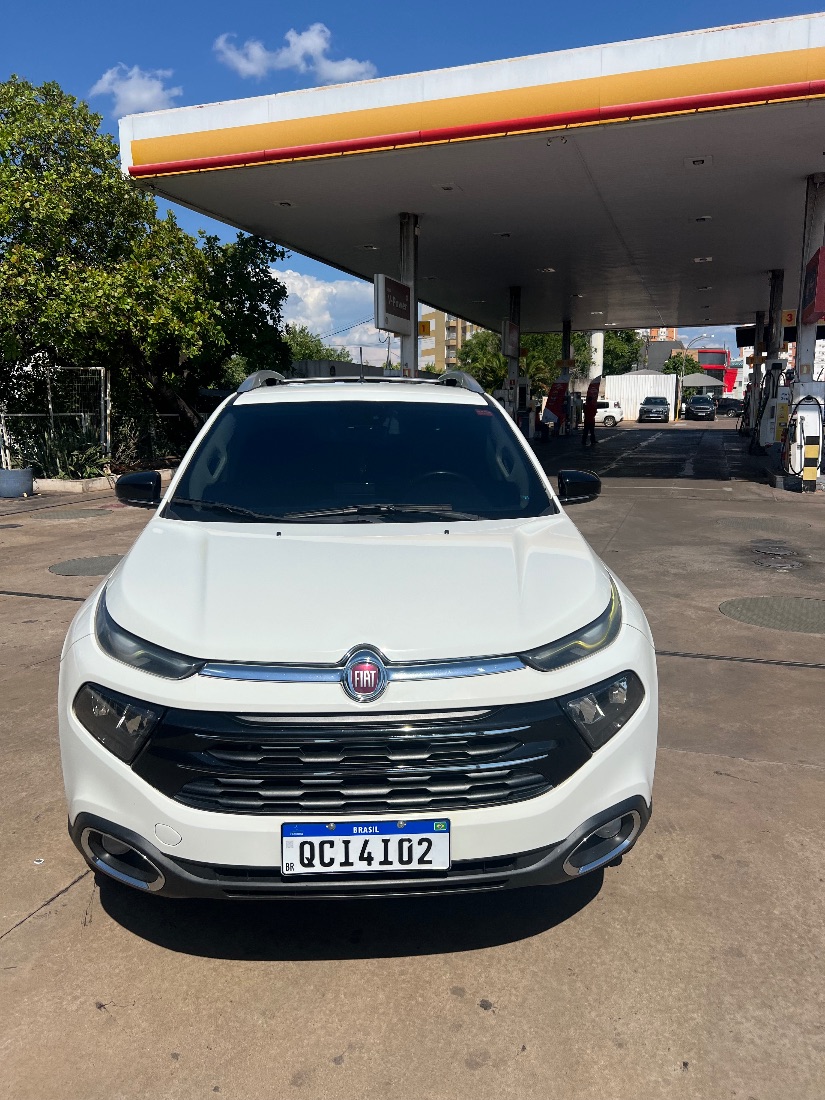 Fiat Toro Volcano 2.4 Automático Flex 2019/2019 — foto 7 de 13