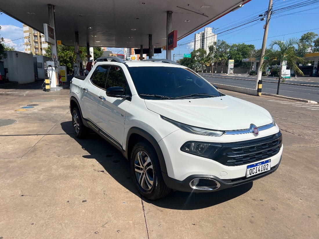 Fiat Toro Volcano 2.4 Automático Flex 2019/2019 — foto 8 de 13