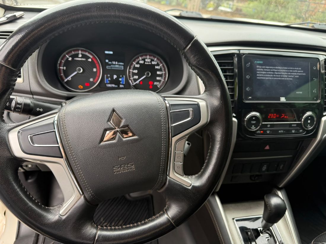 Mitsubishi L200 Triton Sport GLS CD 2.4 Automático Diesel 2021/2022 — foto 7 de 9
