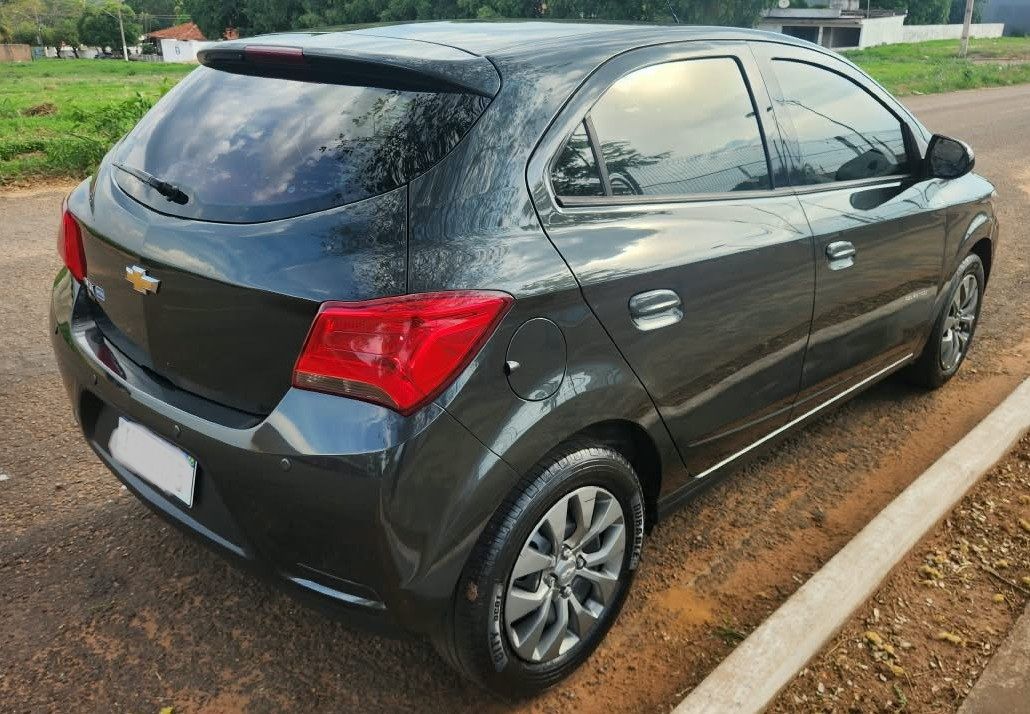 CHEVROLET/GM Onix Hatch Advantage 1.4 Automático Flex 2018/2018 — foto 3 de 7