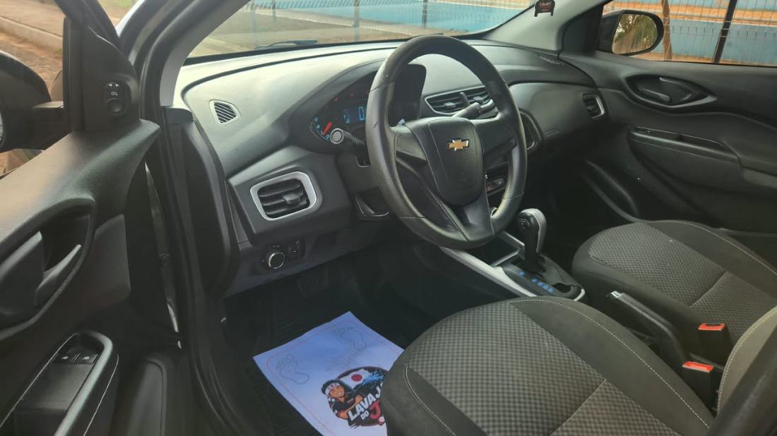 CHEVROLET/GM Onix Hatch Advantage 1.4 Automático Flex 2018/2018 — foto 5 de 7