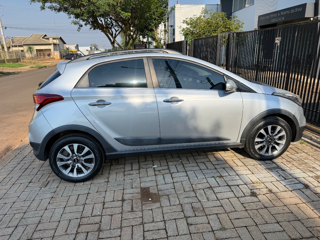 Hyundai HB20X Hatch Premium 1.6 Automático Flex 2016/2016 — foto 10 de 15