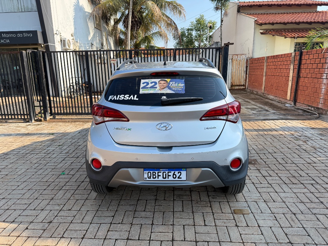 Hyundai HB20X Hatch Premium 1.6 Automático Flex 2016/2016 — foto 5 de 15