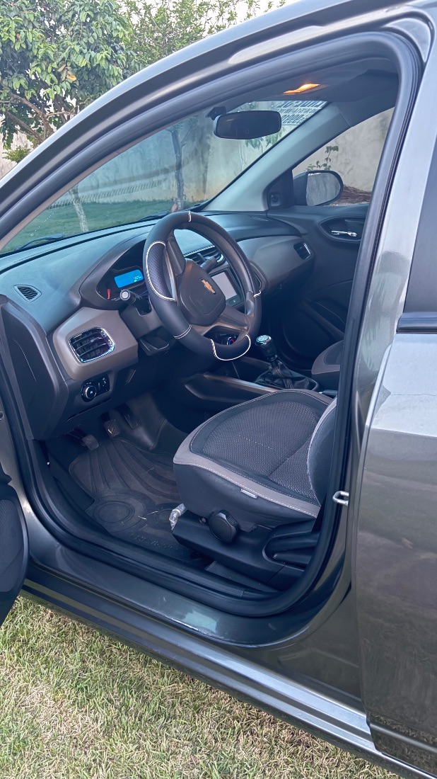 CHEVROLET/GM Prisma Sedan LT 1.4 8V FlexPower 2014/2015 — foto 4 de 15