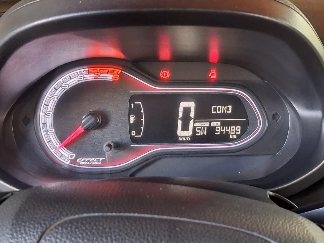 CHEVROLET/GM Onix Hatch Effect 1.4 Mecânico Flex 2019/2019 — foto 8 de 9
