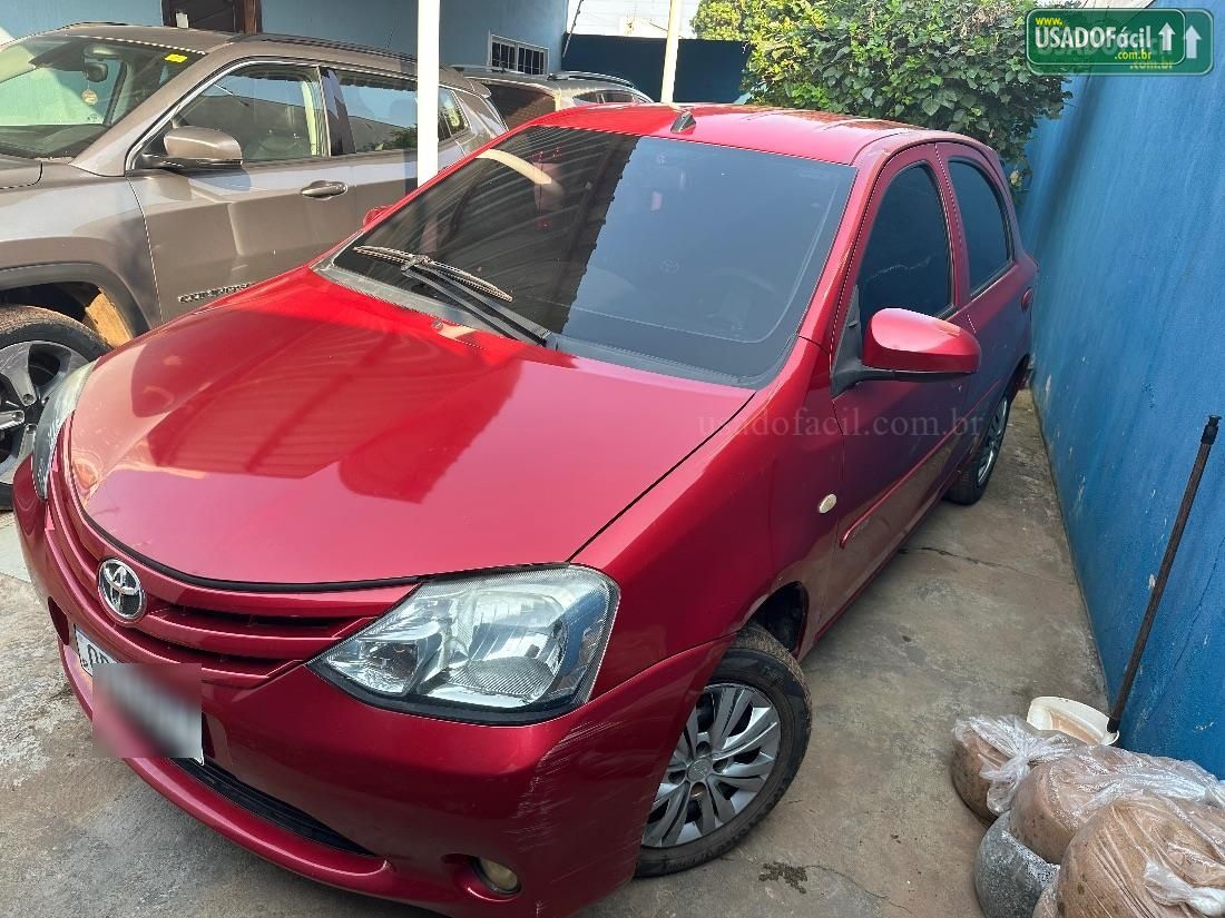 TOYOTA Etios Hatch X 1.3 Automático Flex 2016/2017 — foto 3 de 9