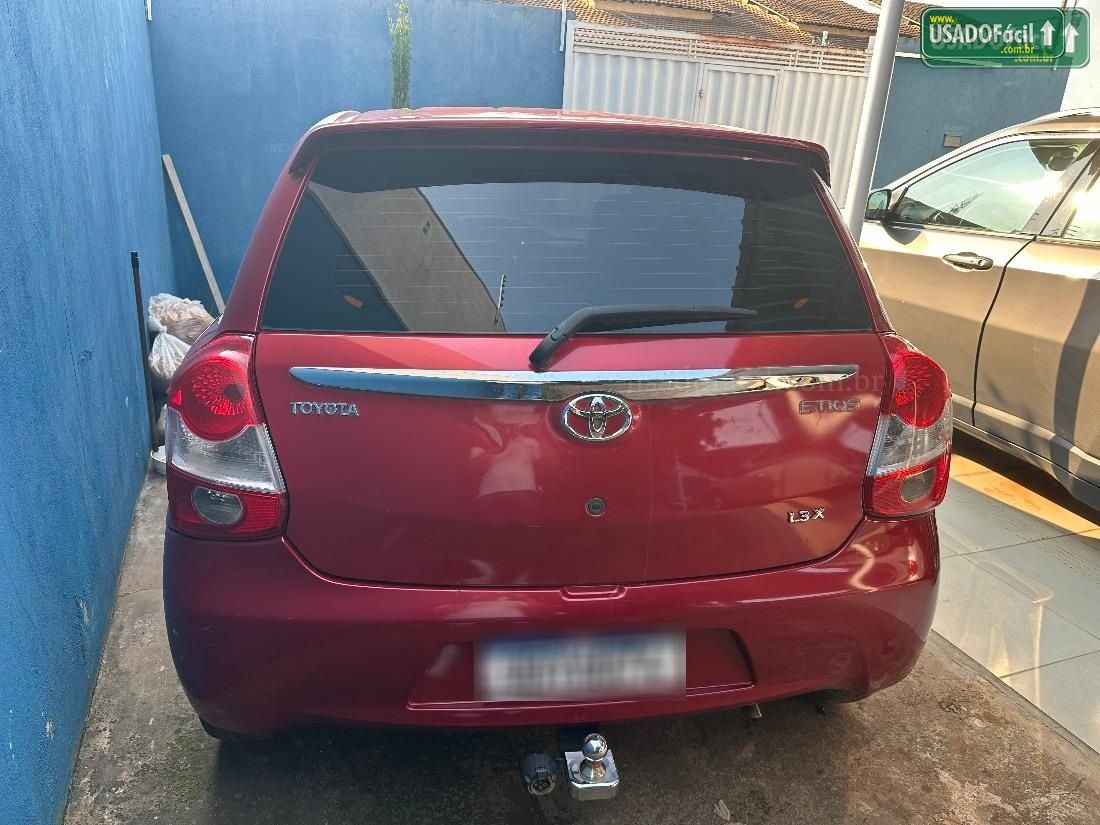 TOYOTA Etios Hatch X 1.3 Automático Flex 2016/2017 — foto 4 de 9