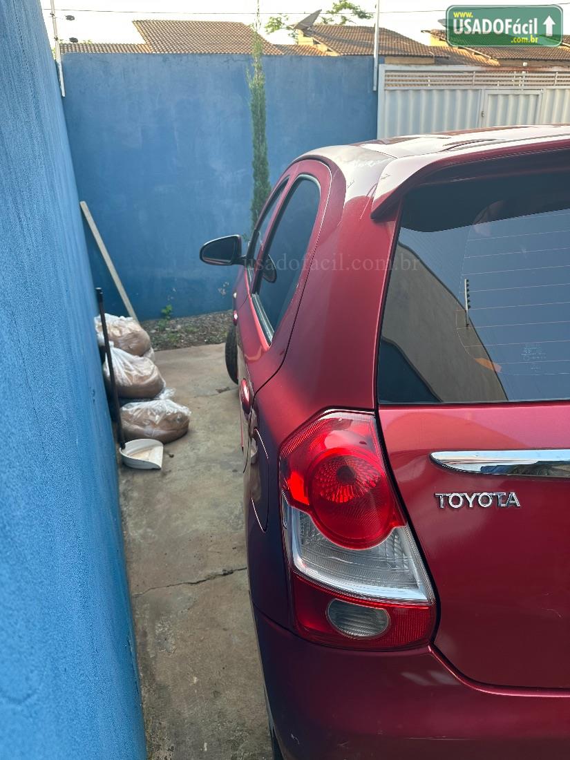 TOYOTA Etios Hatch X 1.3 Automático Flex 2016/2017 — foto 5 de 9