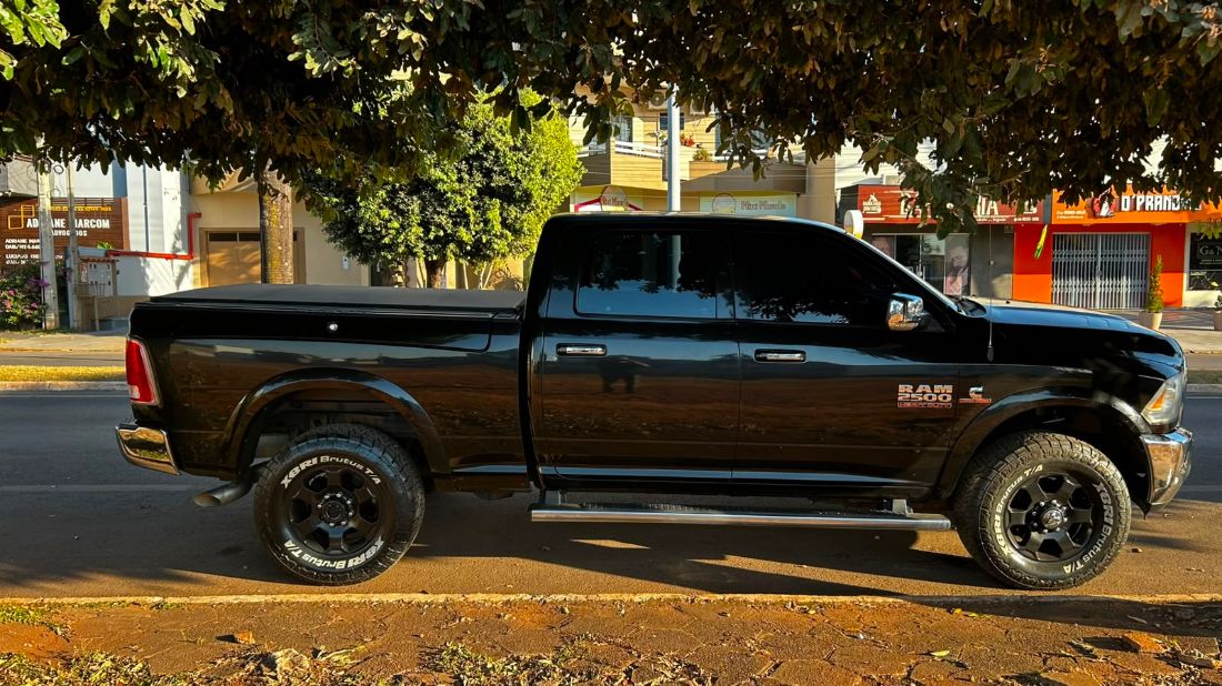 RAM Ram 2500 Laramie CD 6.7 TDI 4x4 Diesel 2016/2016 — foto 11 de 13