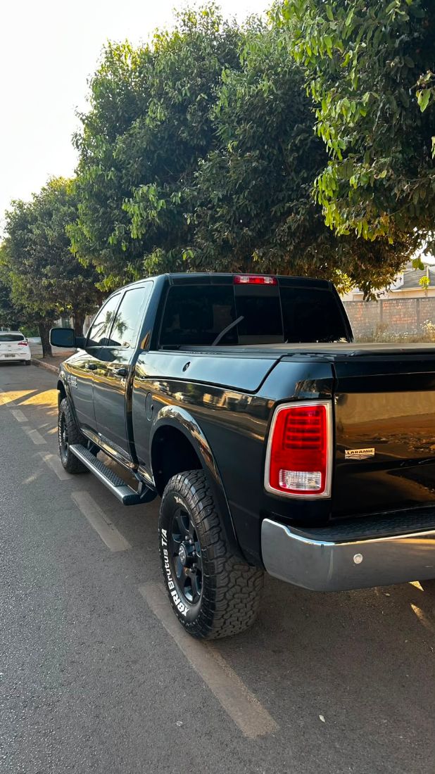 RAM Ram 2500 Laramie CD 6.7 TDI 4x4 Diesel 2016/2016 — foto 12 de 13