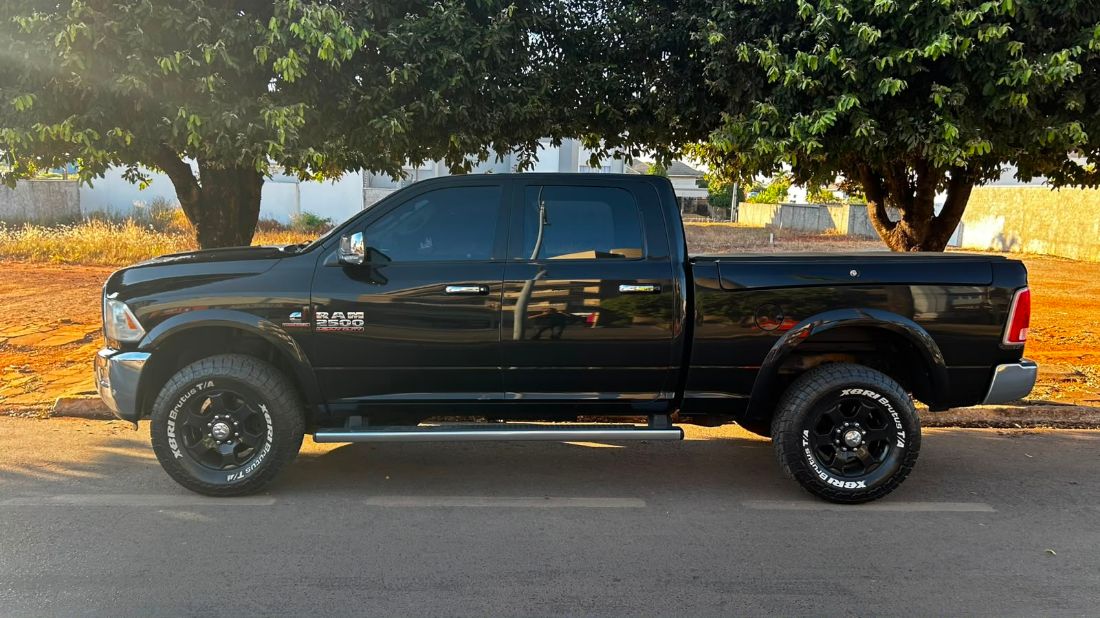 RAM Ram 2500 Laramie CD 6.7 TDI 4x4 Diesel 2016/2016 — foto 13 de 13