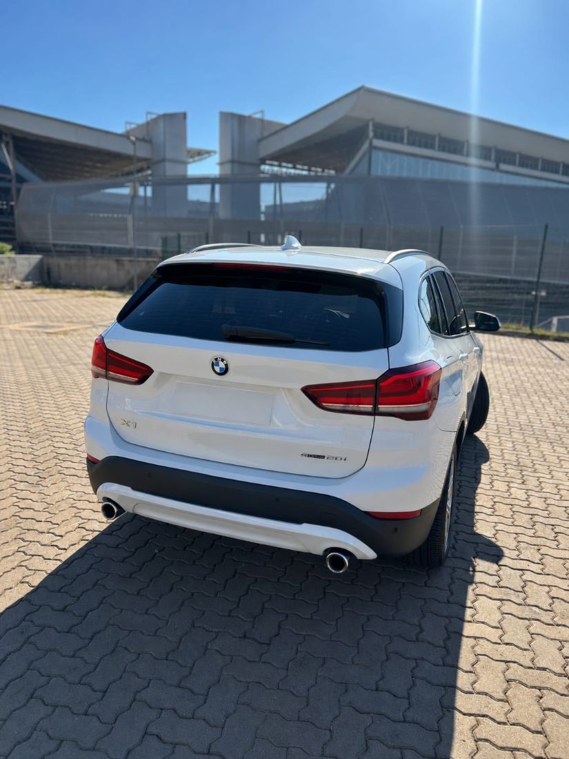 BMW BMW X1 Srive 20i 2.0 2019/2020 — foto 5 de 11