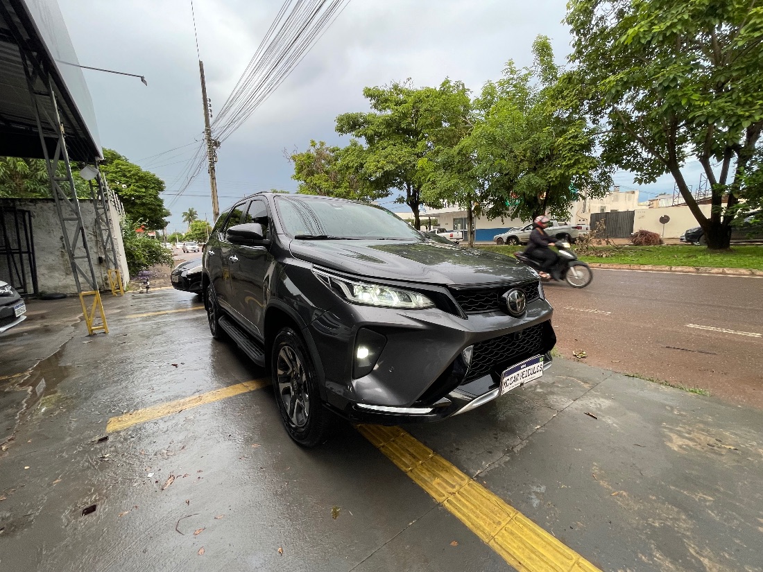 Toyota Hilux SW4 Diamond 2.8 4x4 Turbo Automático Diesel 2022/2022 — foto 3 de 15