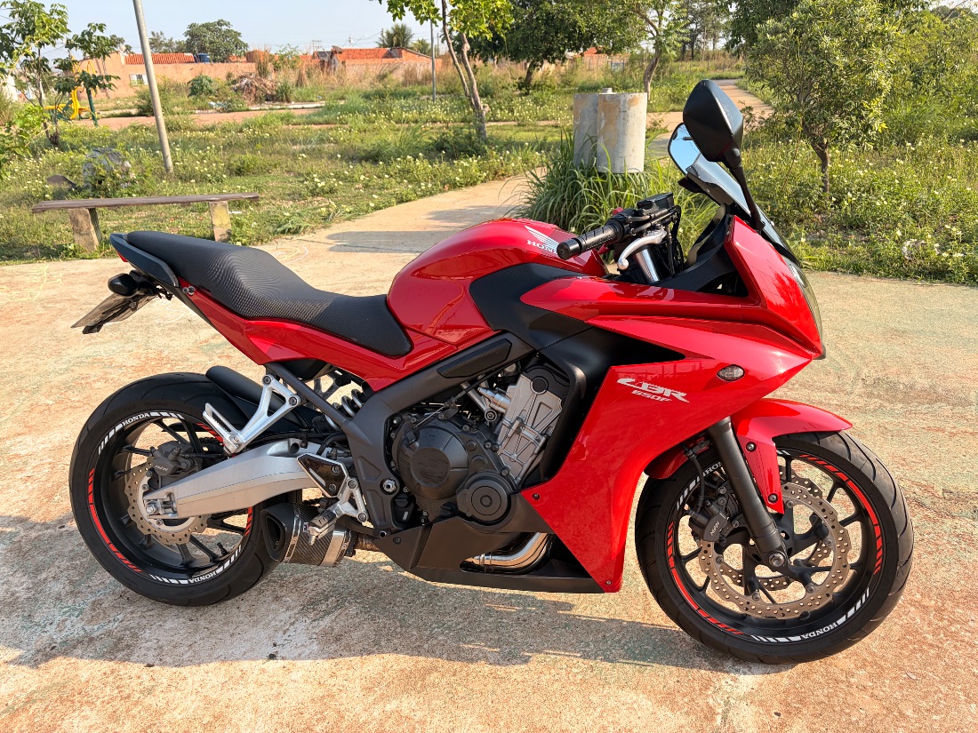 Honda CBR 650F 2015/2015 — foto 2 de 9