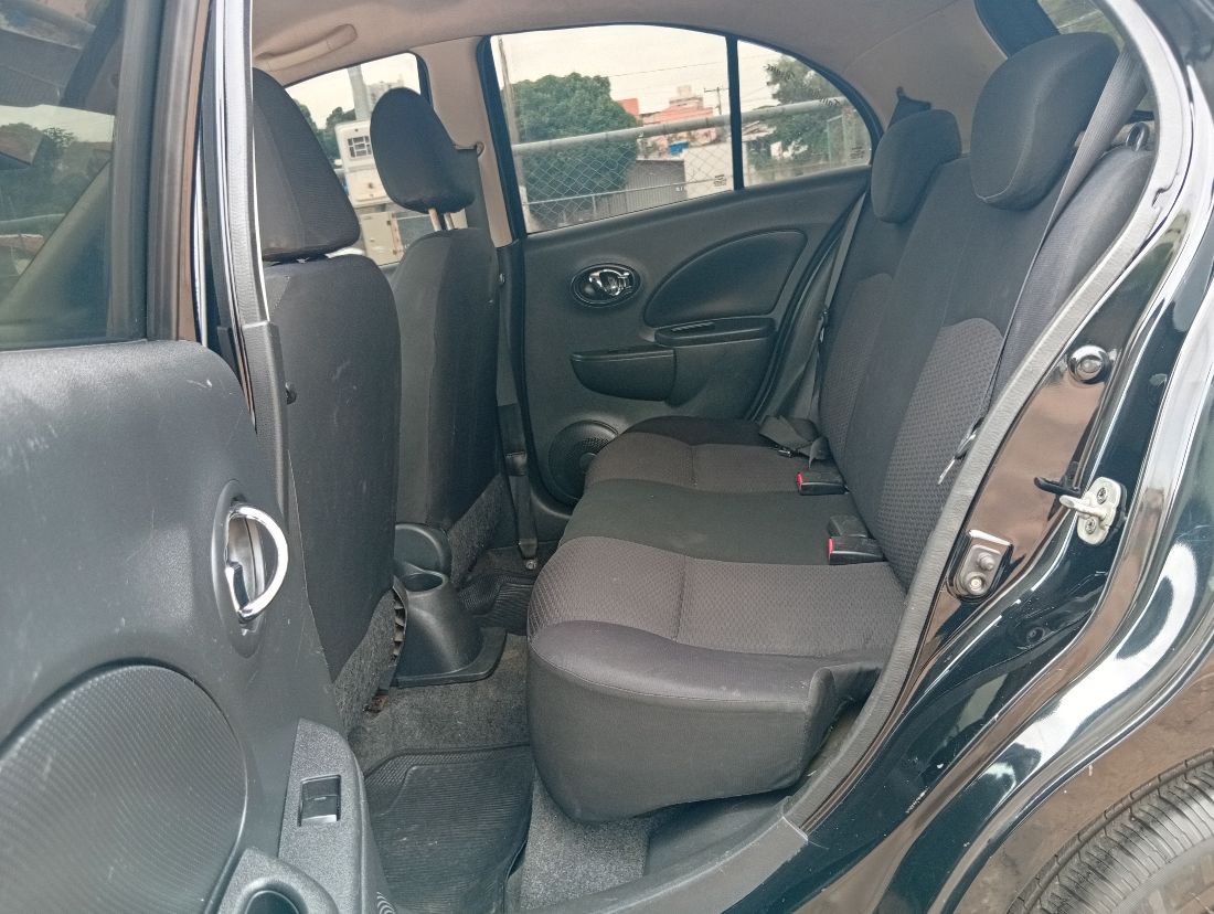 Nissan March S 1.6 5P Flex Fuel 2011/2012 — foto 13 de 15