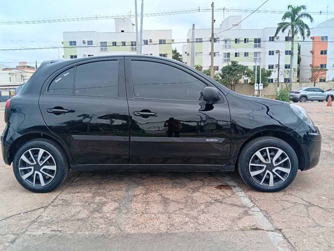 Nissan March S 1.6 5P Flex Fuel 2011/2012 — foto 3 de 15