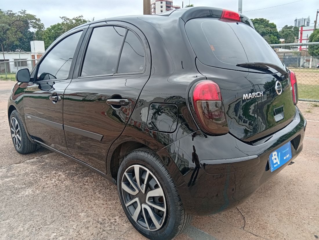 Nissan March S 1.6 5P Flex Fuel 2011/2012 — foto 4 de 15