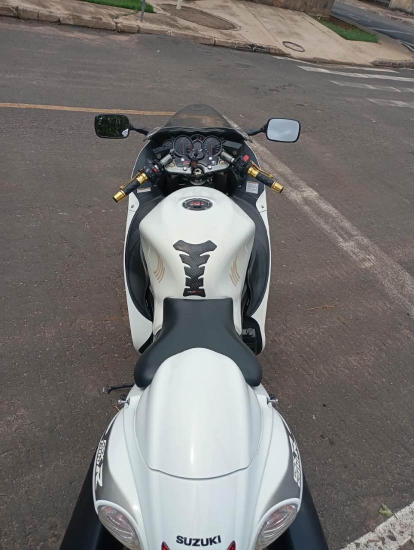 Suzuki GSX 1300-R Hayabusa 2012/2013 — foto 10 de 12
