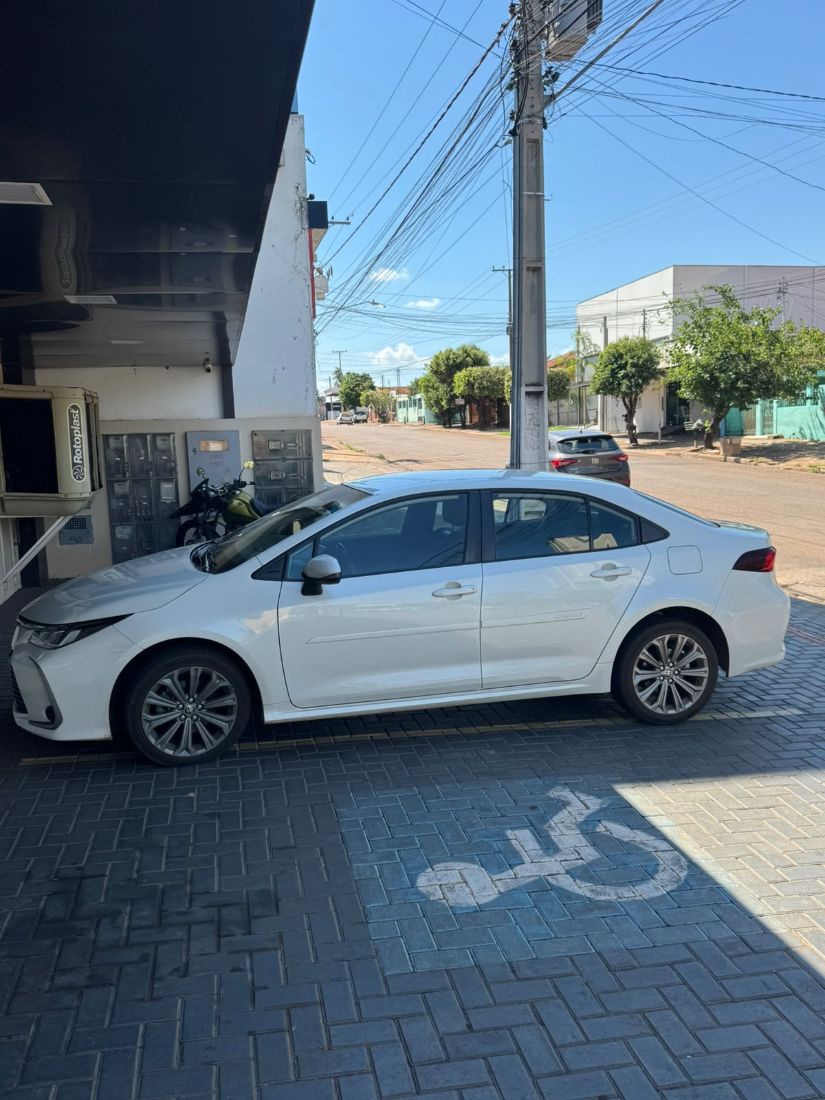 Toyota Corolla XEI 2.0 Automático Flex 2020/2021 — foto 2 de 2