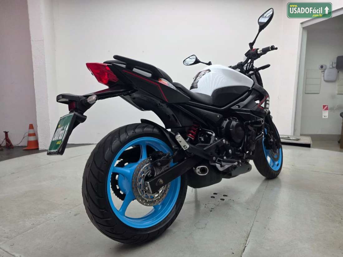YAMAHA XJ6 N SP 2015/2016 — foto 5 de 17